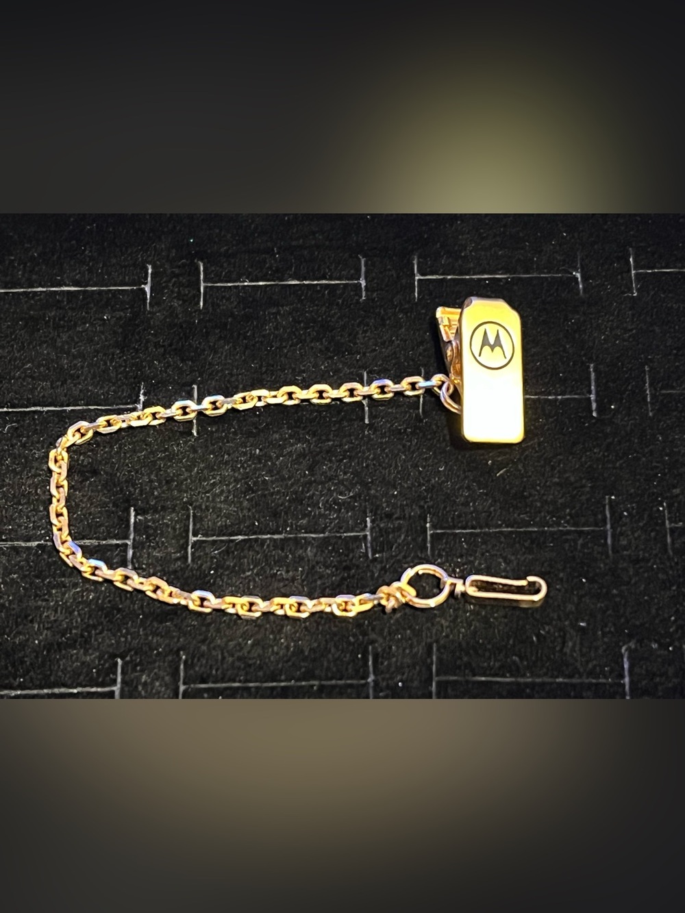 Motorola Gold Tone tie clip Chain Charm with Logo Clip